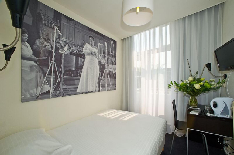 Bedroom 2, The Concert Hotel, Amsterdam