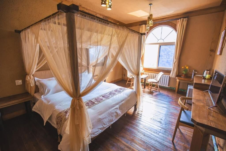Bedroom 2, Guyue Caotang, Huzhou