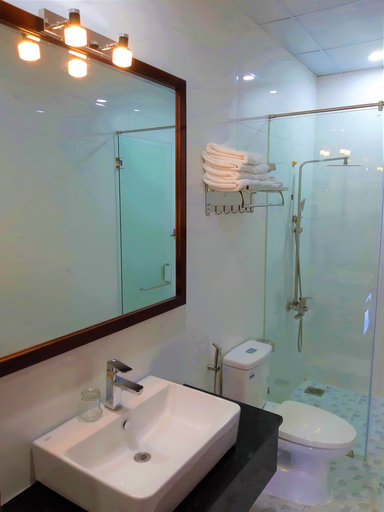 Bathroom 3, Hong Hac Hotel, Tuy Hoa