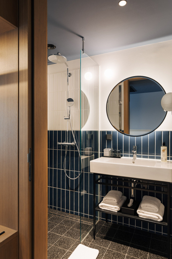 Bathroom 5, Hotel Galántha, Eisenstadt