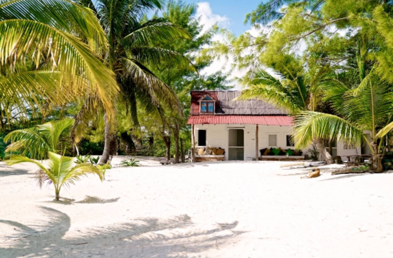 Others 3, Private oceanfront house - lagoon access, Cozumel