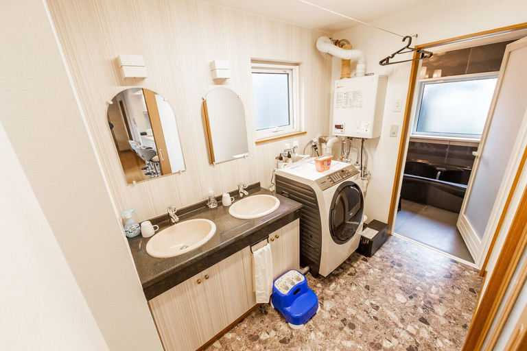 Bathroom 3, The Worldwide House, Sapporo
