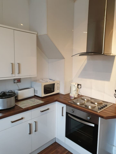 Others 3, South Shield's Hidden Gem Garnet 3 Bedroom Apartme, South Tyneside