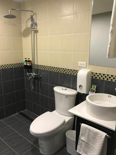 Bathroom 3, 177 Guest House, Nantou