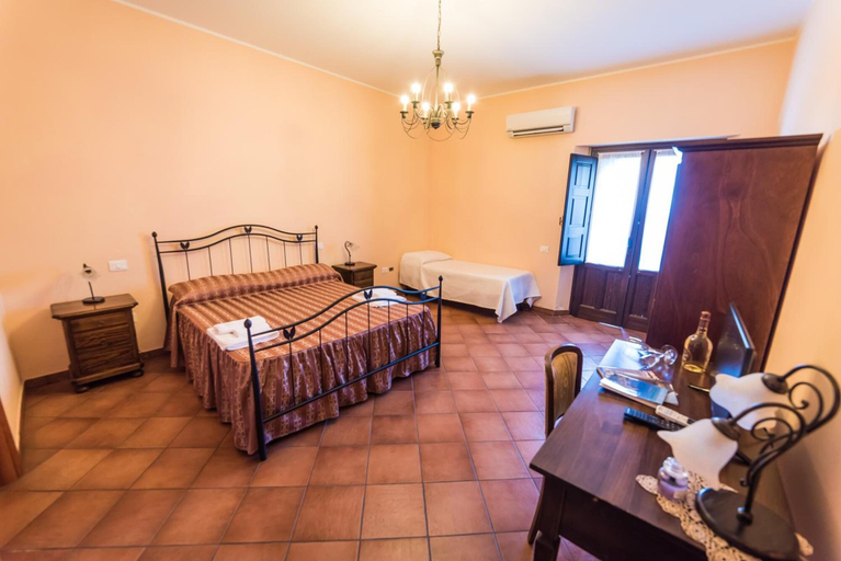 Bedroom 2, Il Sentiero degli Ulivi, Catania