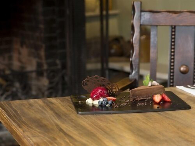 Food & Drinks 5, Hadley Bowling Green Inn, Worcestershire