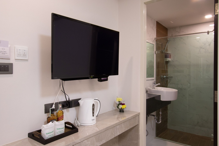 Bathroom 3, Destiny Pratunam Hotel, Ratchathewi
