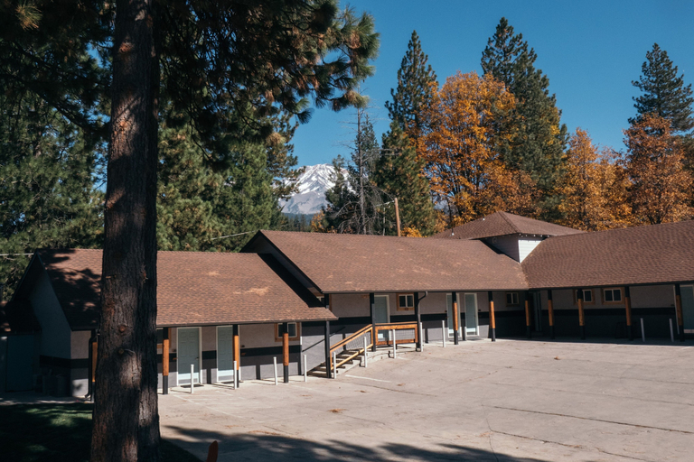 Exterior & Views 2, Summit View Inn, Siskiyou