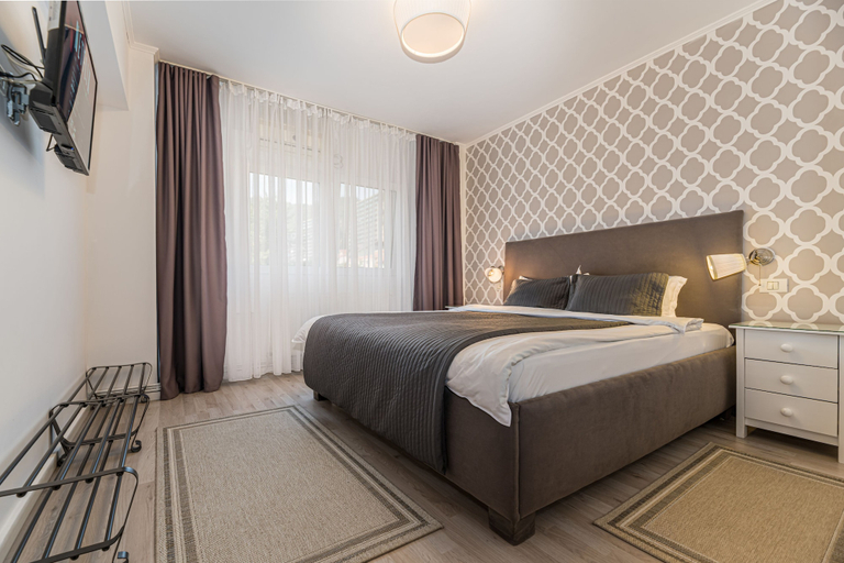 Bedroom 3, Charming Apart/surrounded by Forest/relaxing/wifi, Brasov