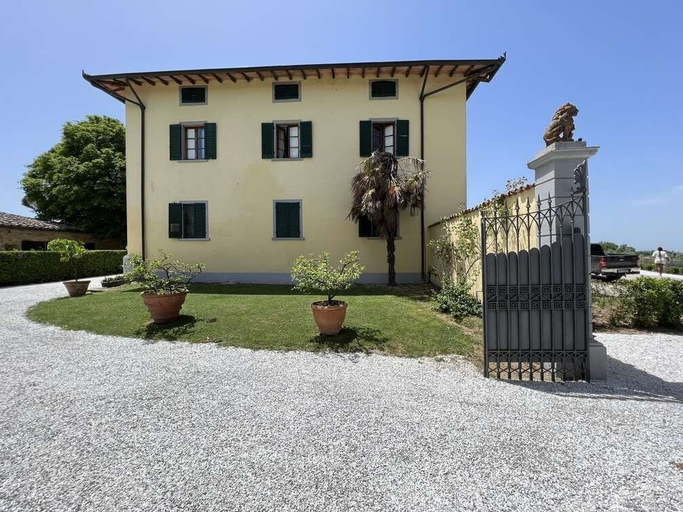Exterior & Views 2, Agriturismo Bio Fattoria Bacio, Florence