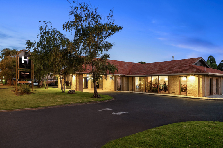 Exterior & Views 2, Mantra Mount Gambier, Mount Gambier