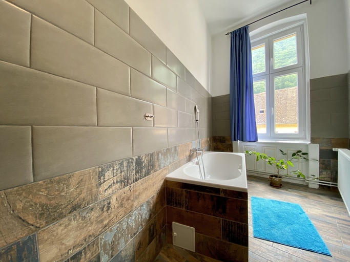Bathroom 4, Casa Balcescu, Brasov