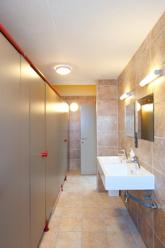Bathroom 5, Leuven City Hostel, Vlaams Brabant