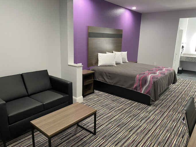 Bedroom 5, Palace Inn Crosby, Houston