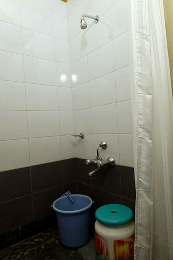 Bathroom 3, Kokanwadi Resort, Ratnagiri