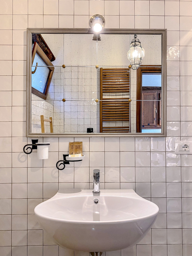 Bathroom 3, Tenuta Novecento Bio Agriturismo, Napoli