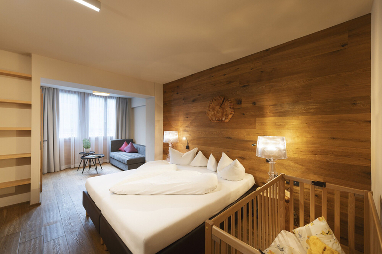 Bedroom 3, Almhof Family Resort & SPA, Schwaz