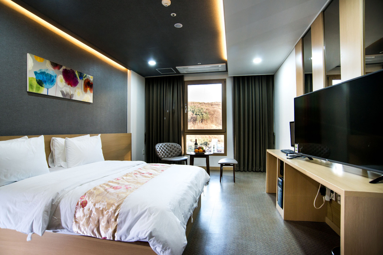 Bedroom 3, Namyangju Benikea JD Hotel, Pocheon