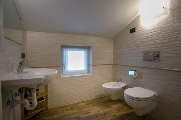 Bathroom 4, Appartamenti Guana, Sondrio