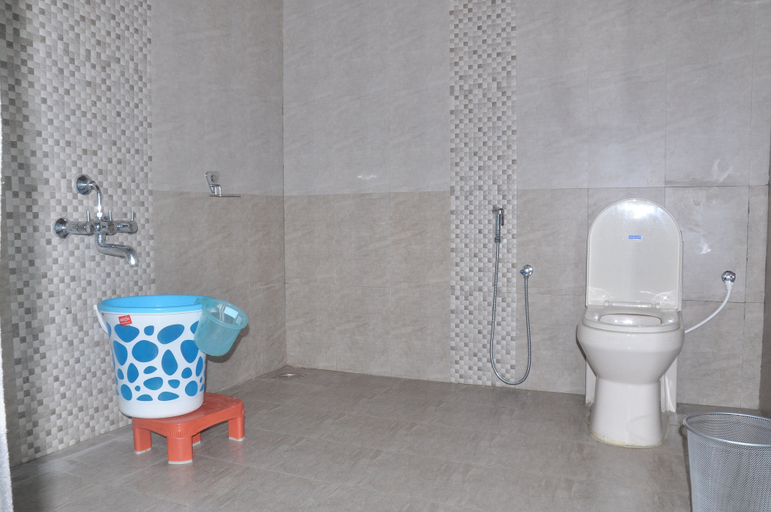 Bathroom 4, Water View Holiday Retreat, Hassan