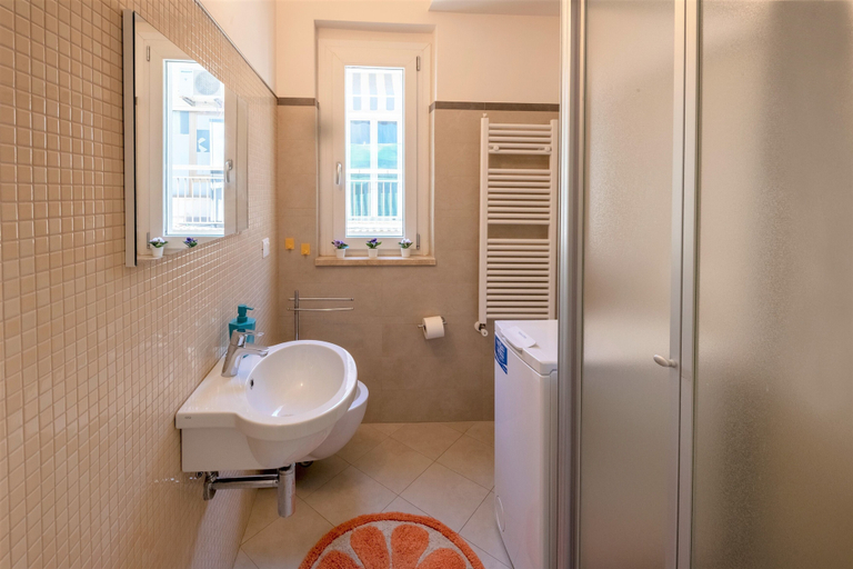 Bathroom 4, Elegante Trilocale Marconi Prima Fila Mare, Ascoli Piceno