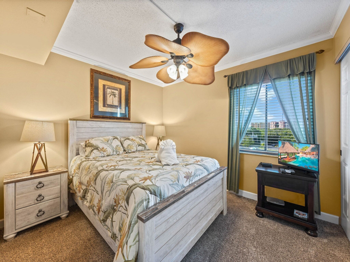 Bedroom 4, Windward Point 212, Lee
