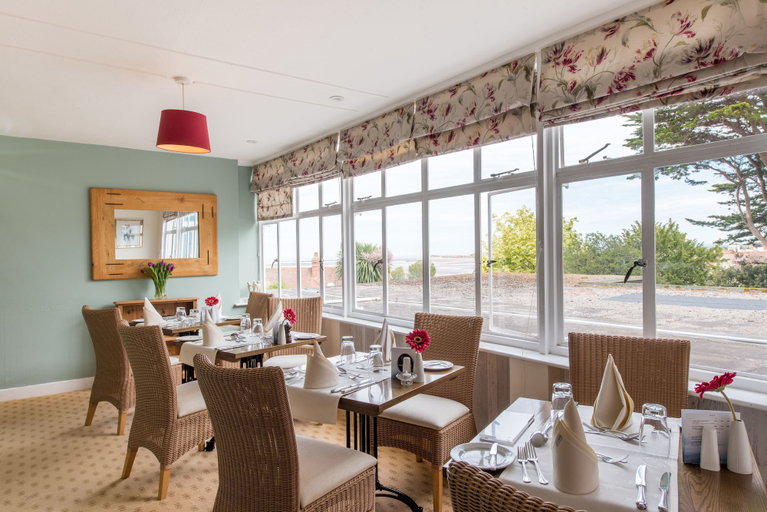 Food & Drinks 5, Northfield Hotel, Somerset
