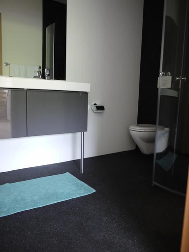Bathroom 5, Volcano hotel, Mýrdalshreppur