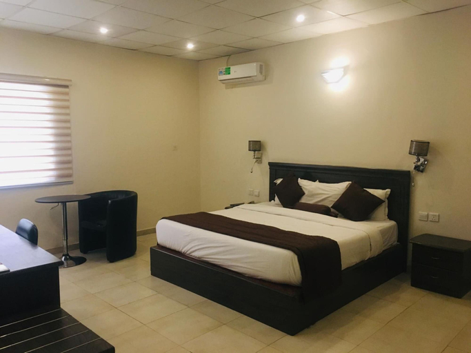 Bedroom 3, Atlantic Hotels and Suites, Mushin