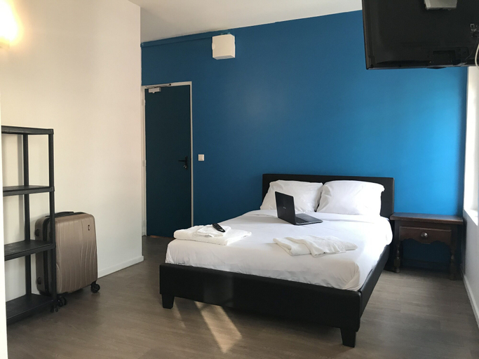 Bedroom 3, Hotel Le Saint Quentin, Aisne
