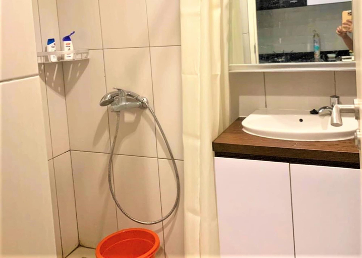 Bathroom 5, Grand Kamala Lagoon by Veeroom, Bekasi