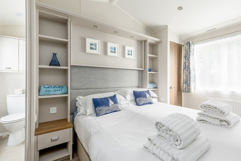 Bedroom 2, Summer by the Harbour, Poole