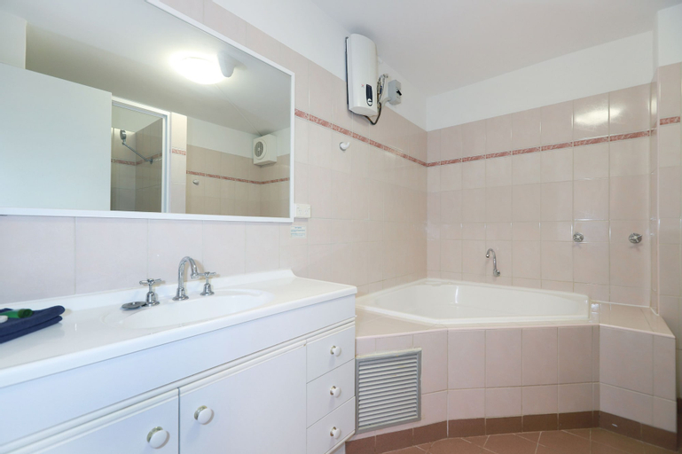 Bedroom 4, West Beach Lagoon 206, Sleeps 3, Stirling