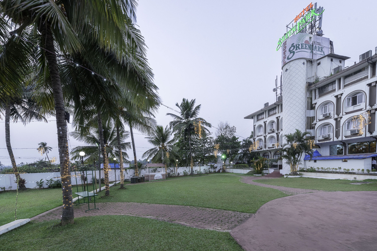 Exterior & Views 2, Treebo Green Park, North Goa