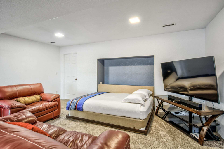 Bedroom 3, 4brfireplace & Mountain Viewsdog-friendly & Hiking Nearby!, El Paso