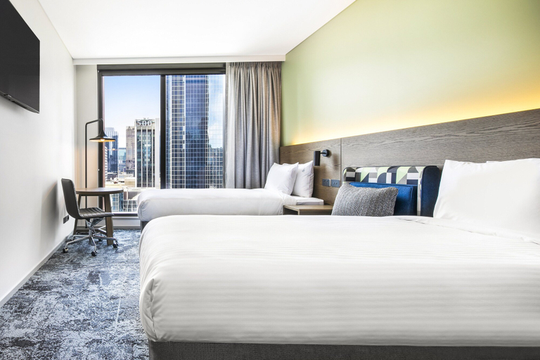 Bedroom 3, Holiday Inn Express MELBOURNE LITTLE COLLINS by IHG, Melbourne
