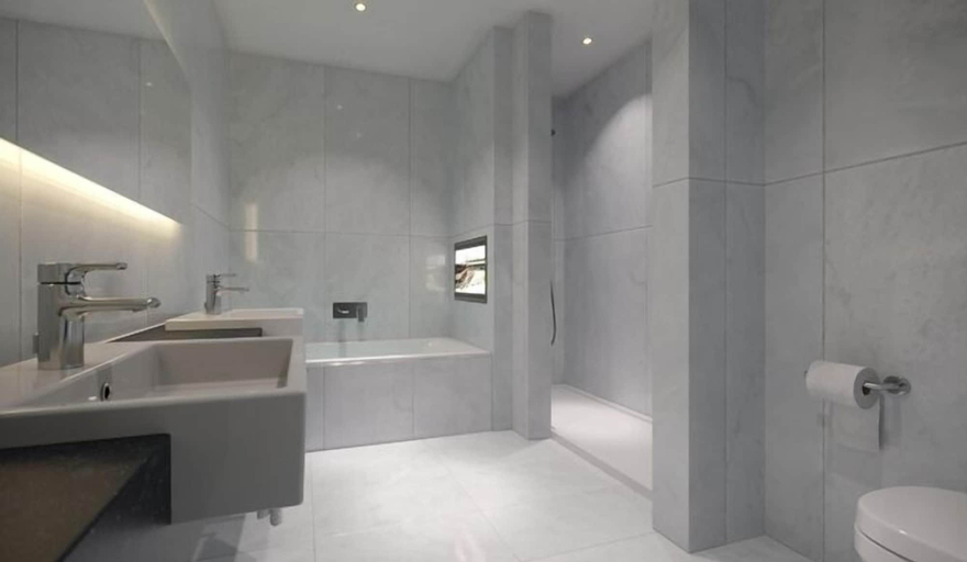 Bathroom 4, Hotel La Tour, Milton Keynes