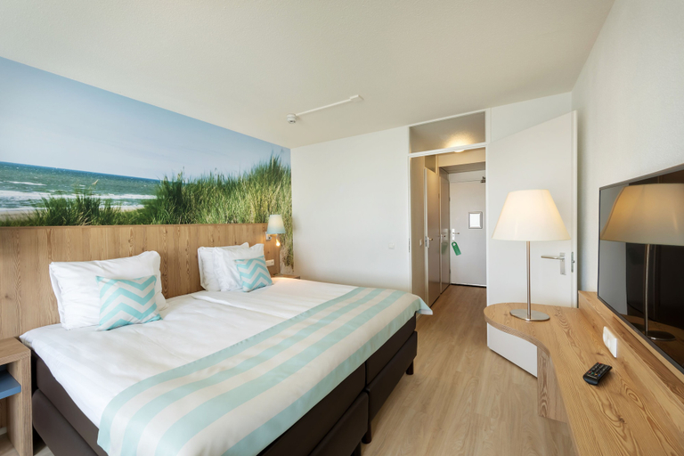 Bedroom 4, Beach Hotel Zandvoort BY Center Parcs, Zandvoort