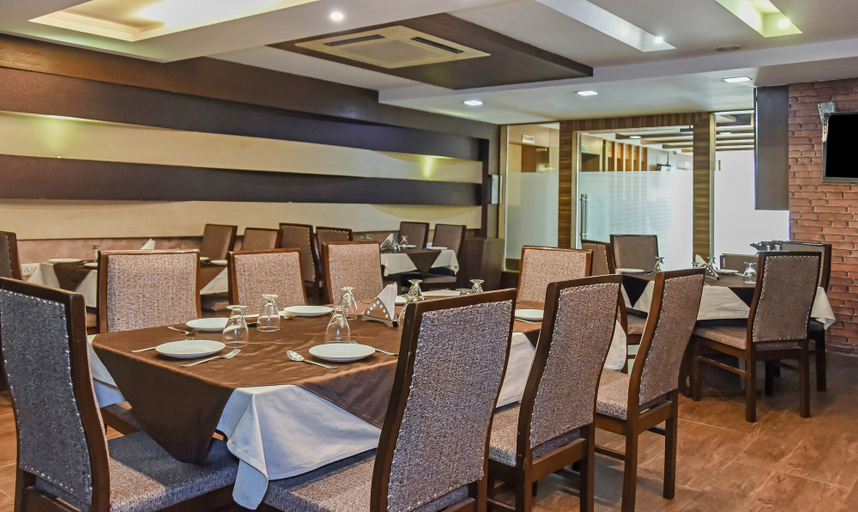 Food & Drinks 5, Treebo Red Petal Jalandhar, Jalandhar