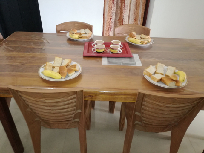Food & Drinks 5, 20 House Arugam, Pothuvil