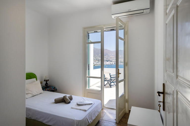 Bedroom 3, Parikia Cove Mansion, South Aegean