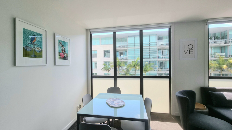 Others 5, Sweet Escape by Waterfront w Carpark, Waitakere
