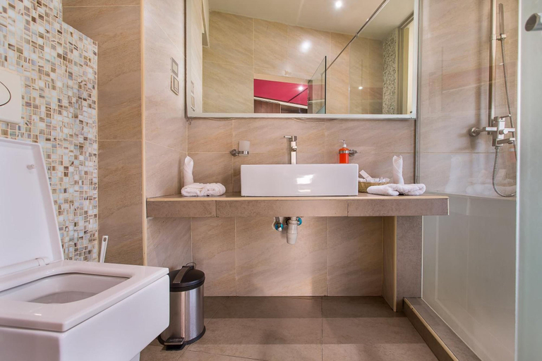 Bathroom 3, Bliss Resort, Nyali