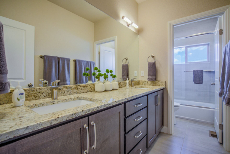 Bathroom 4, 8BD Mnt Viewsgarden Of The Godslarge Groups, El Paso