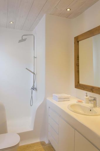 Bathroom 4, Eternity, South Aegean