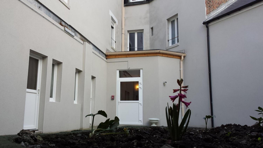 Exterior & Views 2, Hotel Le Saint Quentin, Aisne