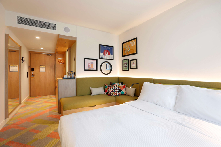 Bedroom 3, Hampton by Hilton Krakow Airport, Kraków