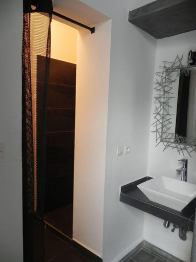 Bathroom 5, Riad 7, El Jadida
