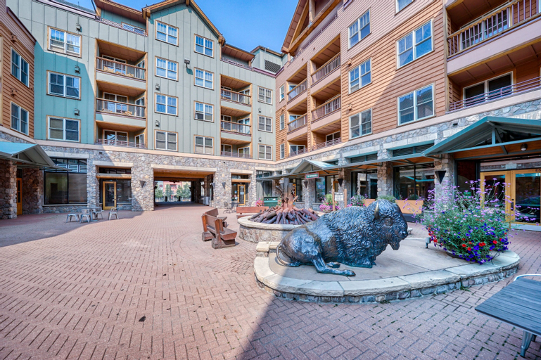 Exterior & Views 2, BLCD2 Buffalo Lodge 2 bed 2 bath, Summit