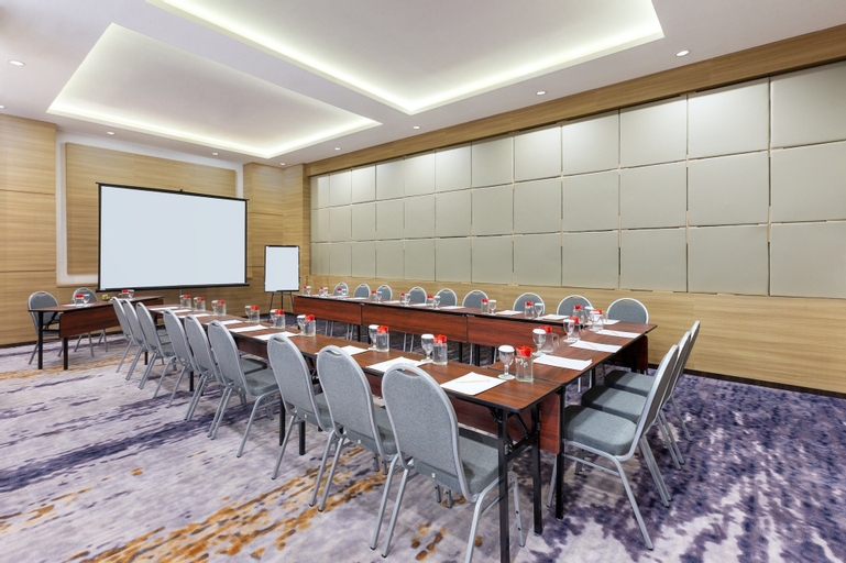 Business Facilities 27